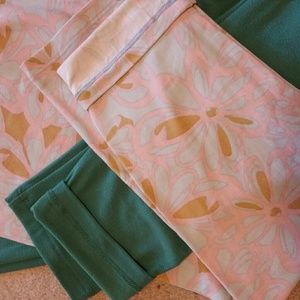 2 pr Lularoe TC Leggings